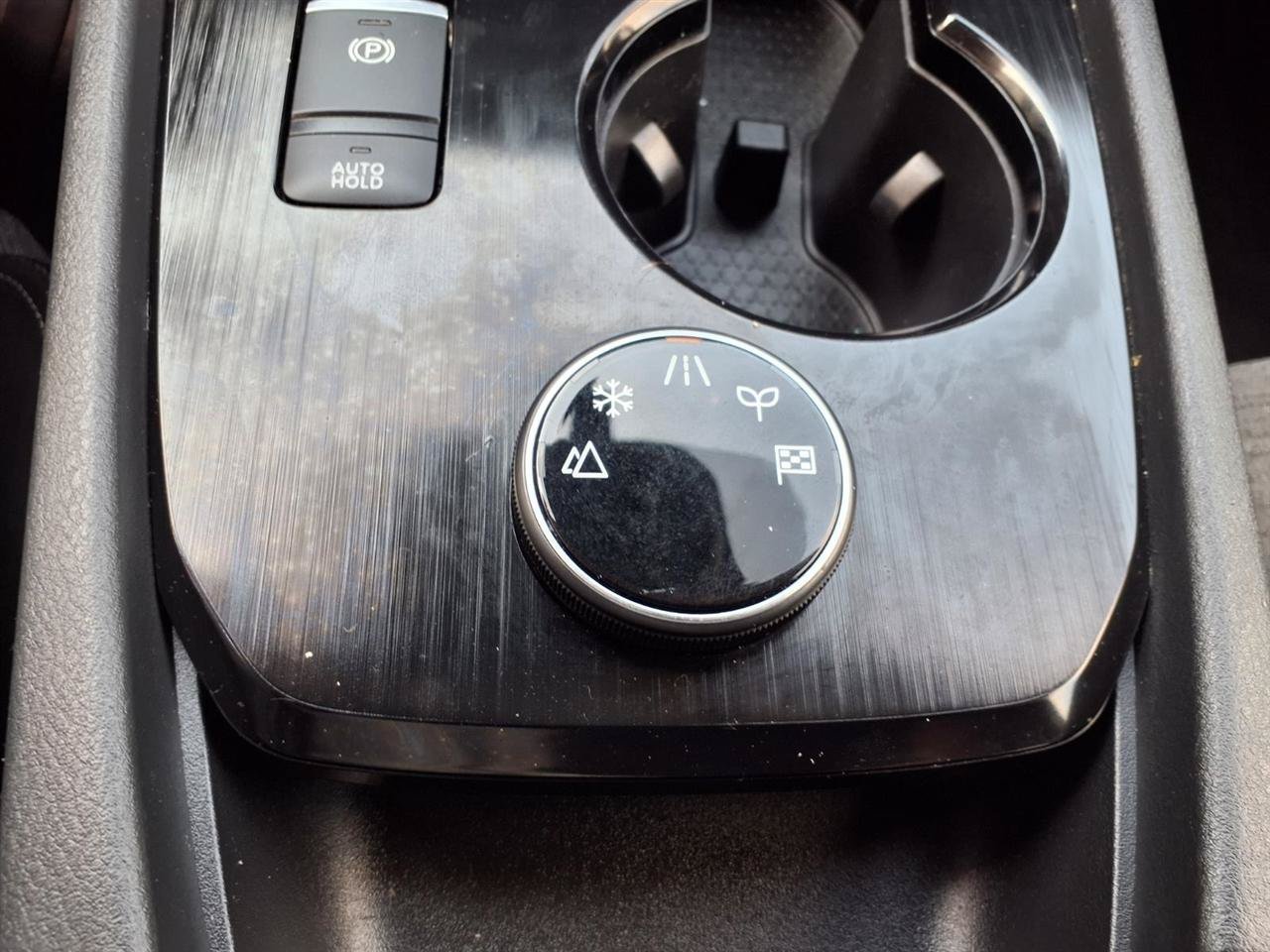 Used 2023 Nissan Rogue SV AWD/4WD image 13