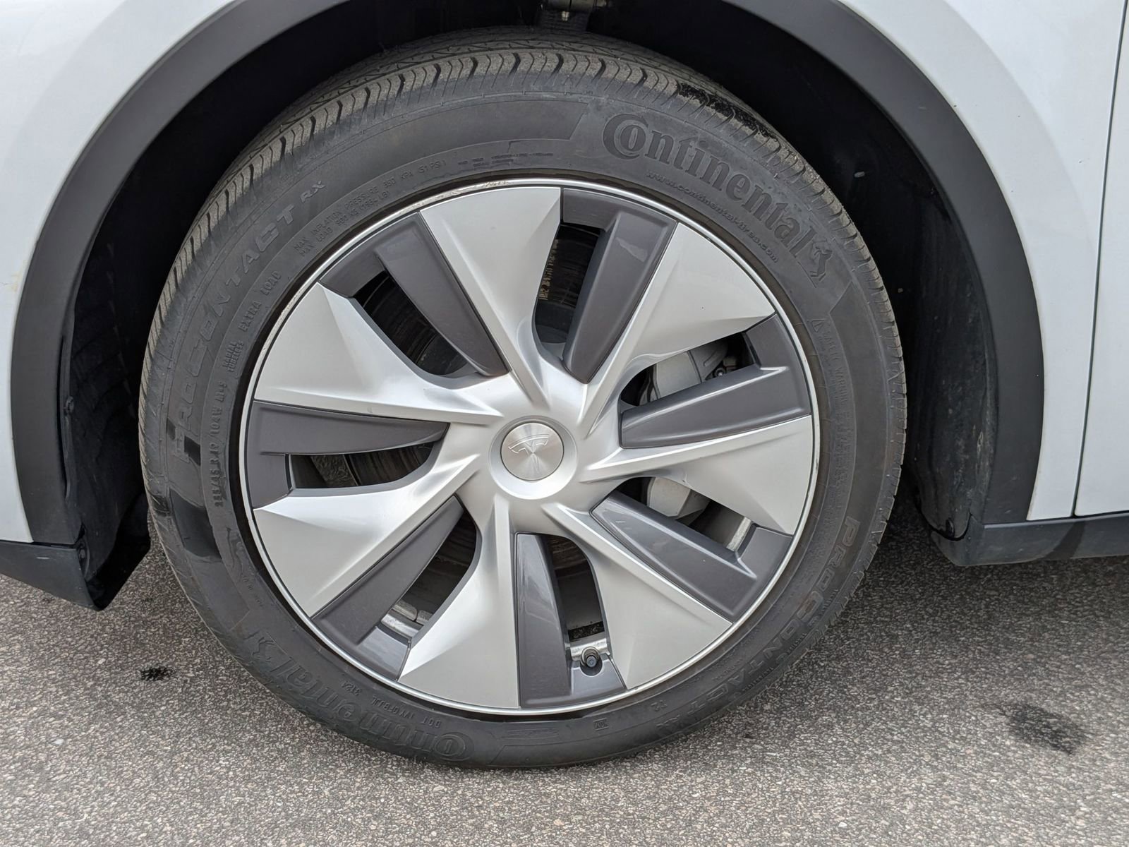 Used 2023 Tesla Model Y Long Range image 10