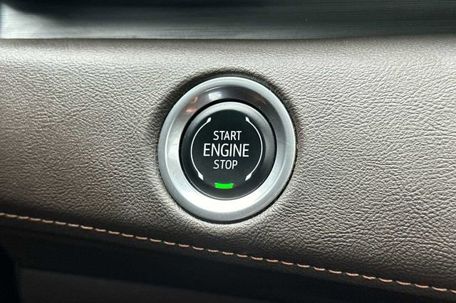 Certified 2024 Cadillac Escalade ESV Sport image 24