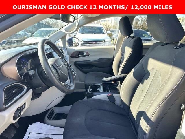 Used 2019 Chrysler Pacifica Touring Plus image 17