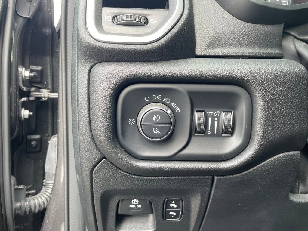 Used 2024 RAM 1500 Laramie image 13