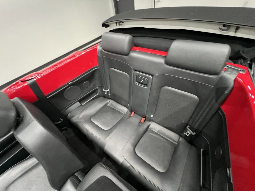 Used 2009 Volkswagen Beetle S image 25