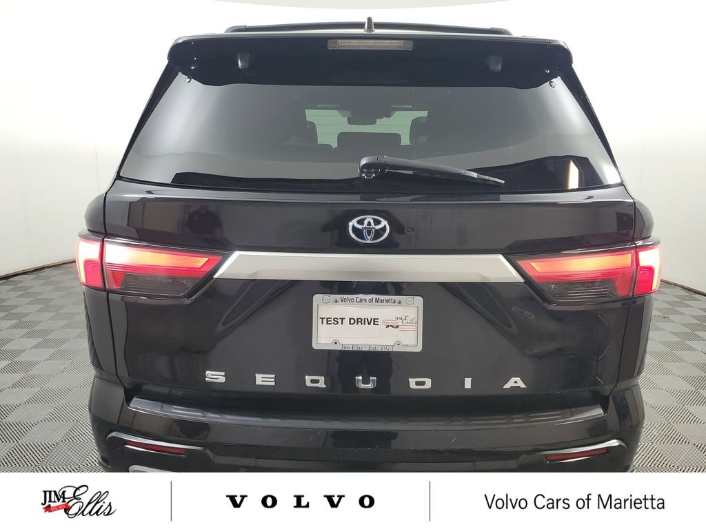 Used 2023 Toyota Sequoia Capstone AWD/4WD image 7