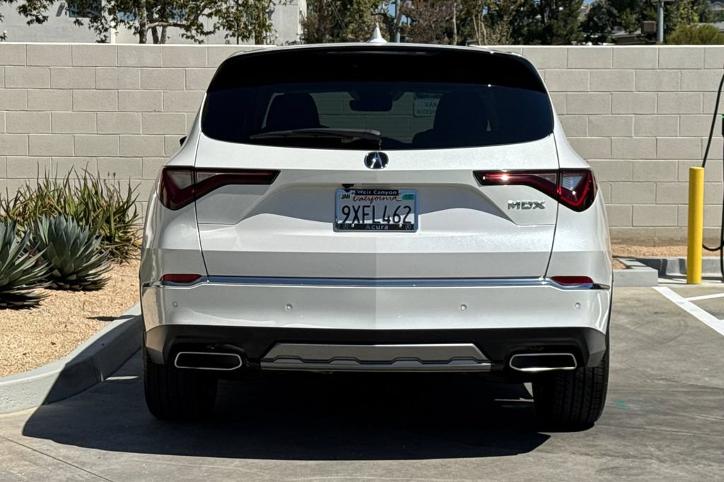 Certified 2026 Acura MDX w/ Technology Package FWD image 9