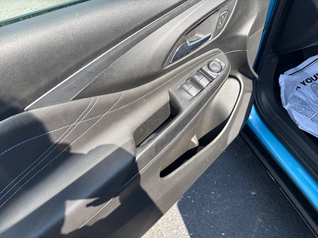 Used 2025 Buick Envista Sport Touring w/ Convenience I Package FWD image 11