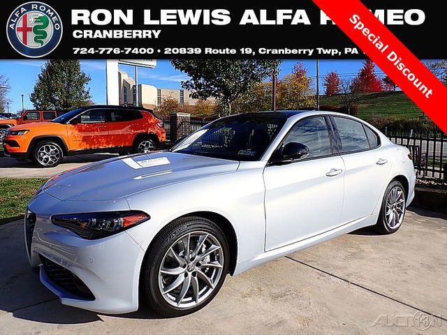 New 2025 Alfa Romeo Giulia Sprint w/ Driving Assist Package