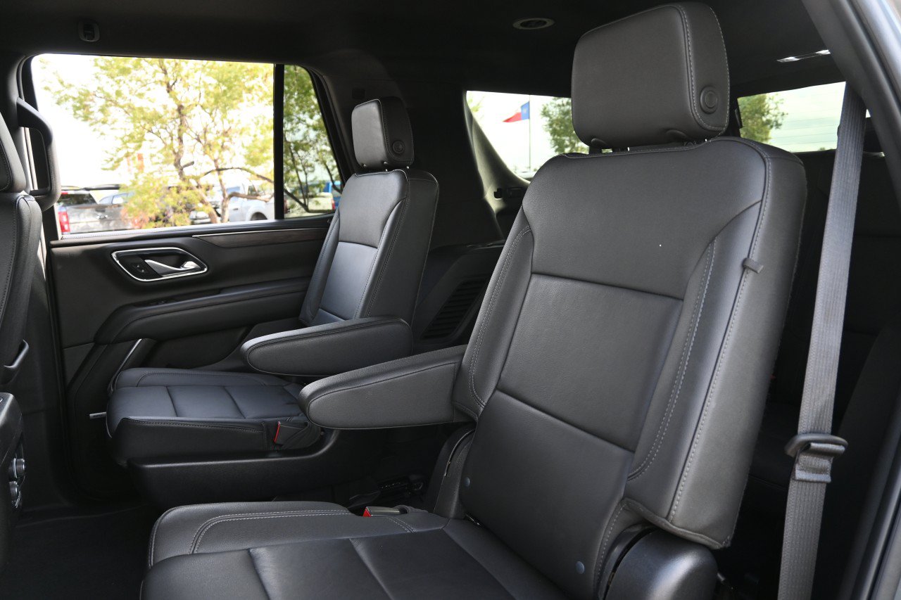 Used 2022 Chevrolet Tahoe LT w/ Luxury Package RWD image 20