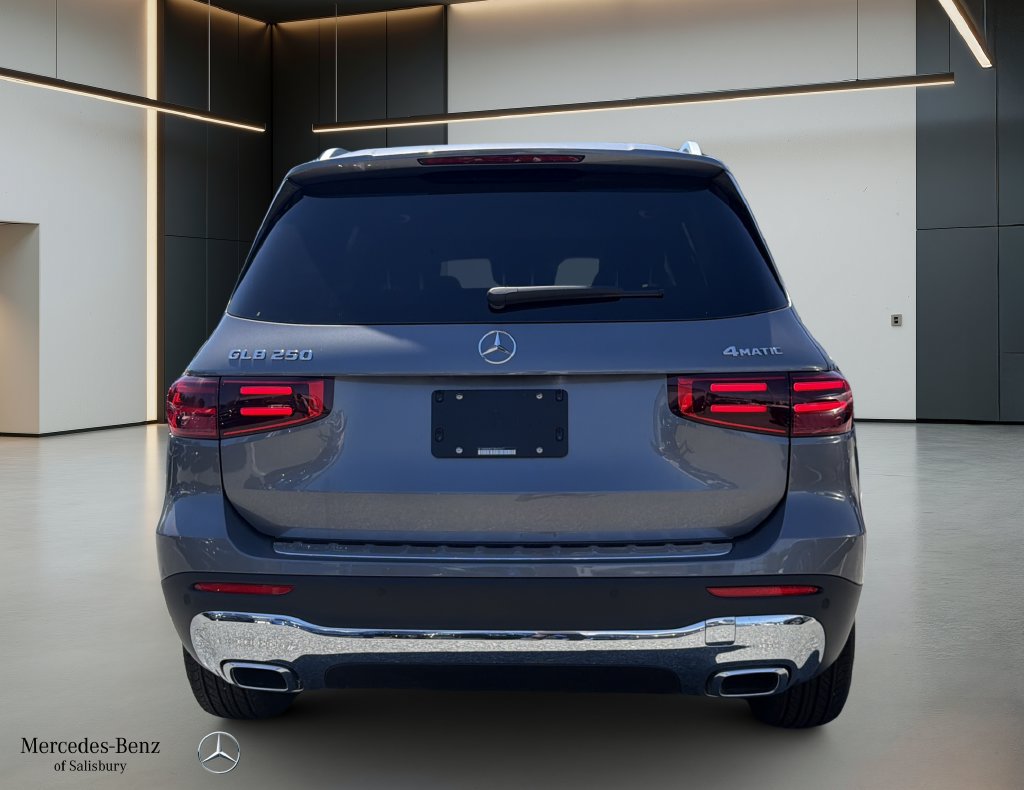 New 2026 Mercedes-Benz GLB 250 4MATIC image 5