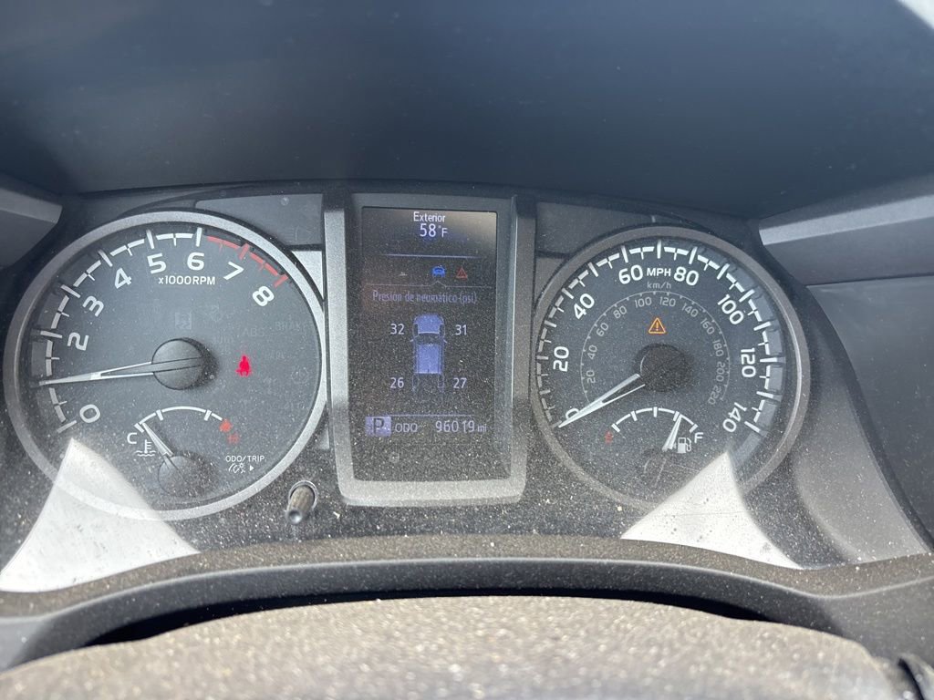 Used 2017 Toyota Tacoma TRD Sport AWD/4WD image 12