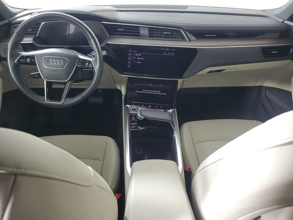 Used 2024 Audi Q8 e-tron Premium Plus w/ Premium Plus Package image 14