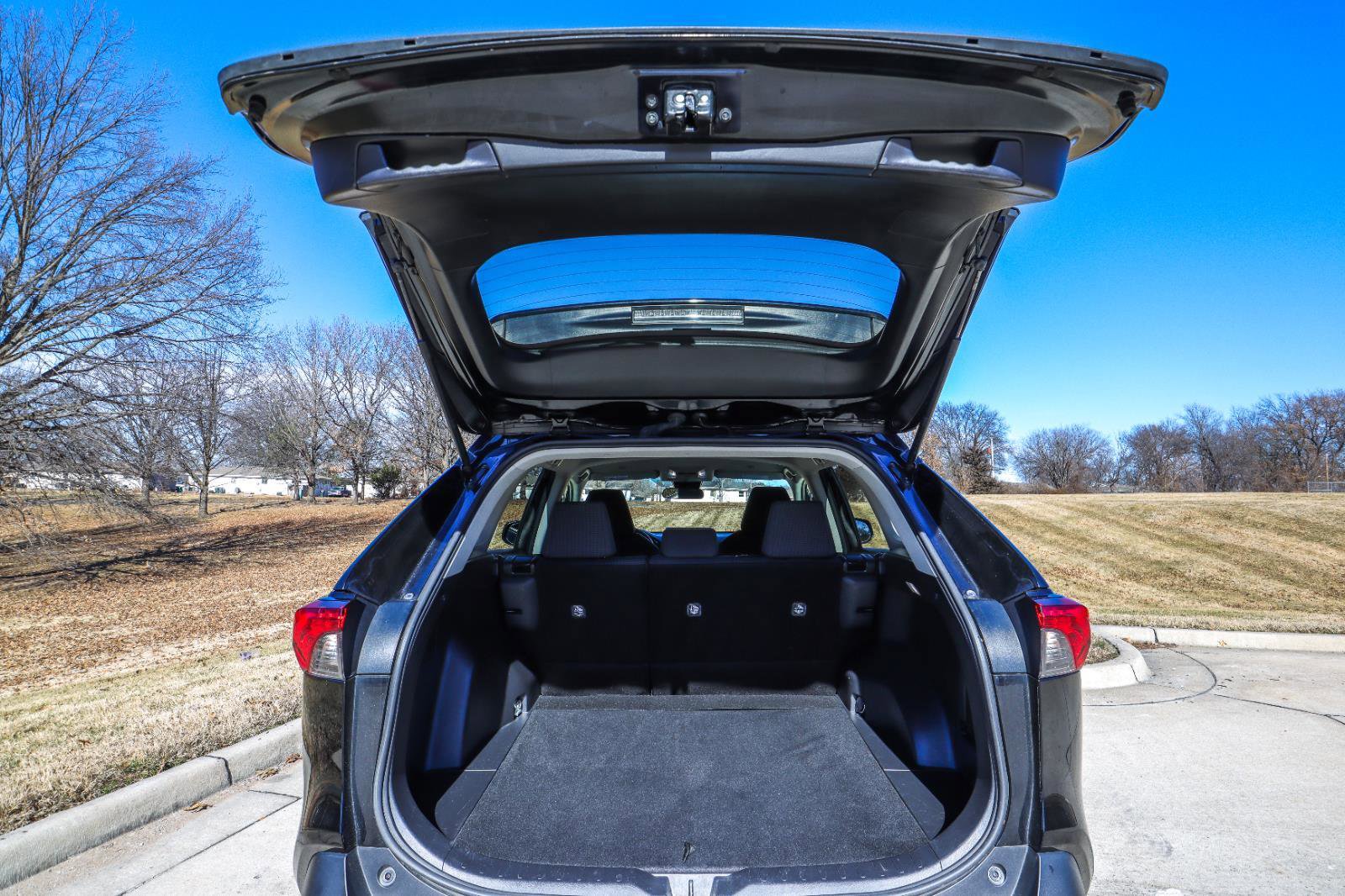 Used 2024 Toyota RAV4 LE image 19