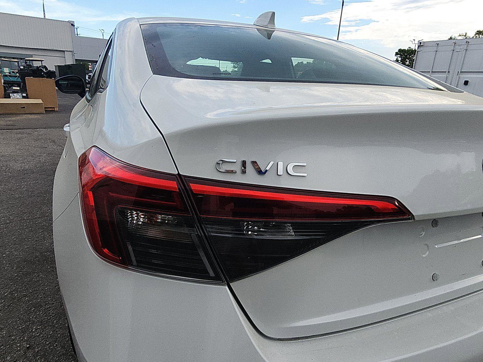 Used 2023 Honda Civic Sport image 10