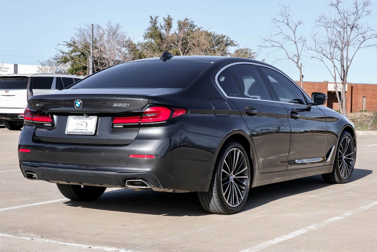 Used 2023 BMW 530i xDrive w/ Executive Package image 13