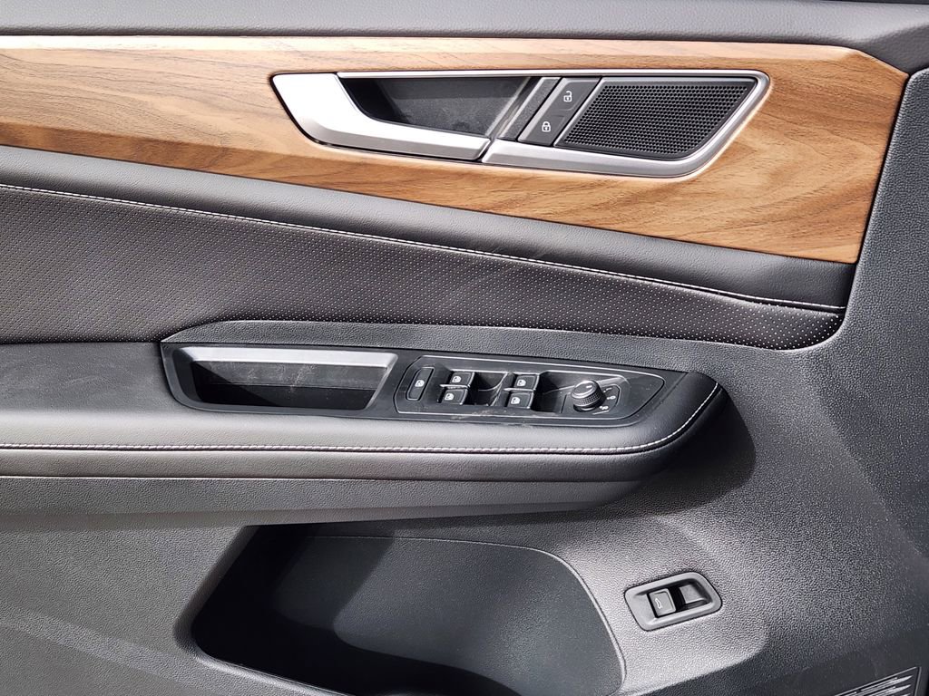 New 2026 Volkswagen Atlas SE image 13