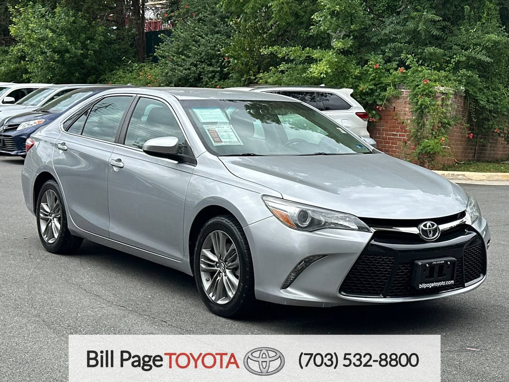 Used 2017 Toyota Camry SE FWD image 1