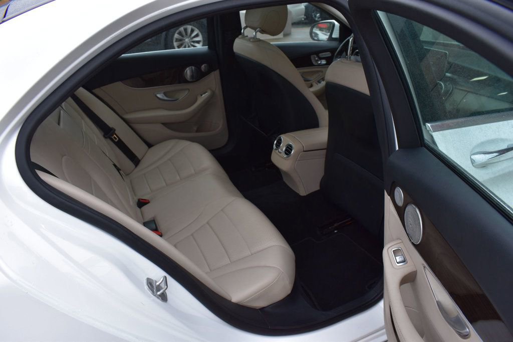 Used 2015 Mercedes-Benz C 300 Sedan image 24