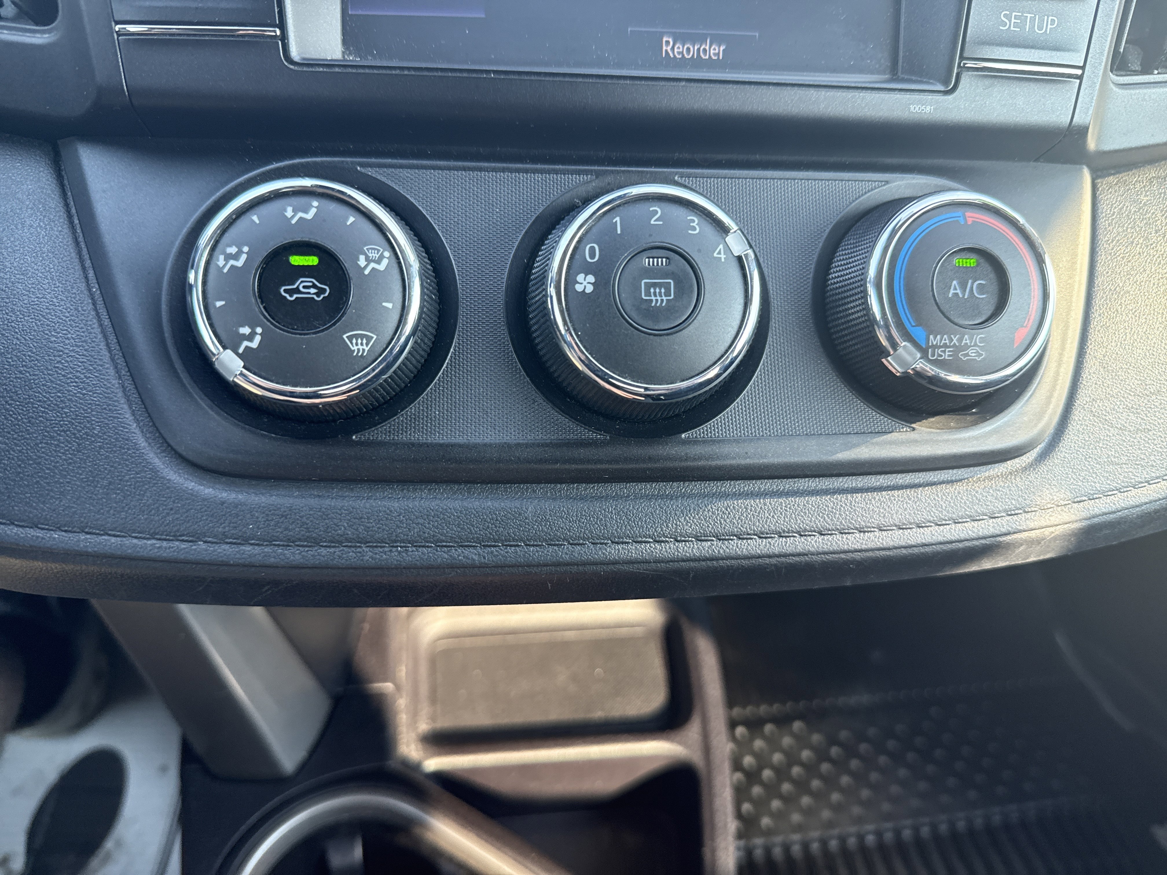Used 2018 Toyota RAV4 LE w/ All Weather Liner Package AWD/4WD image 23