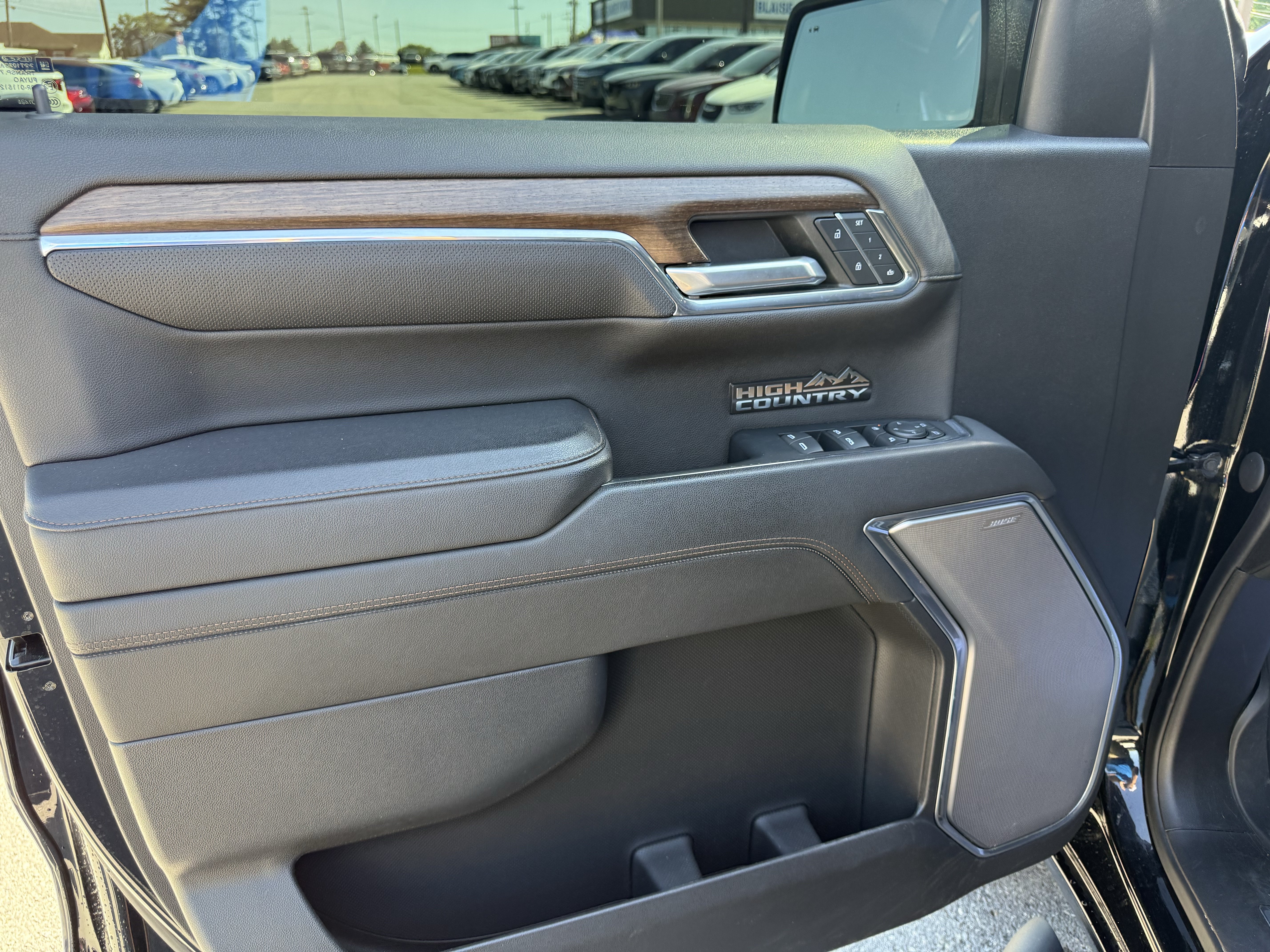 Used 2023 Chevrolet Silverado 1500 High Country AWD/4WD image 15