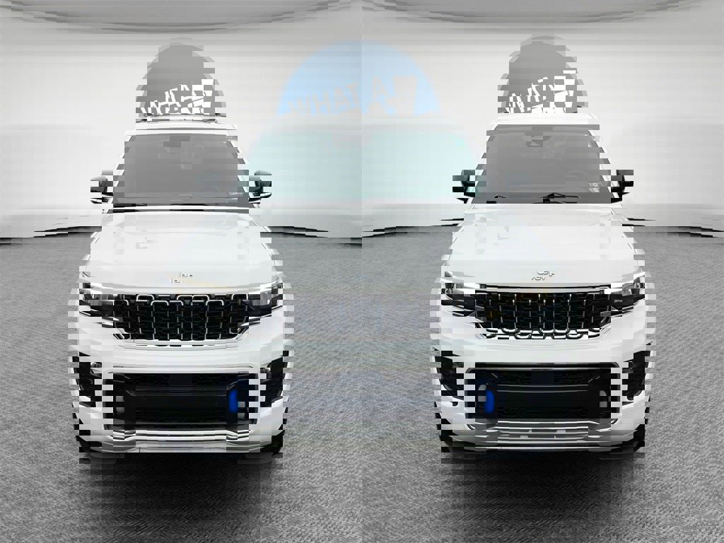 Used 2024 Jeep Grand Cherokee Overland w/ Luxury Tech Group IV image 9