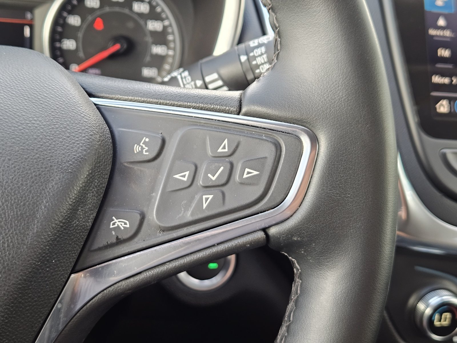 Certified 2024 Chevrolet Equinox LT FWD image 27