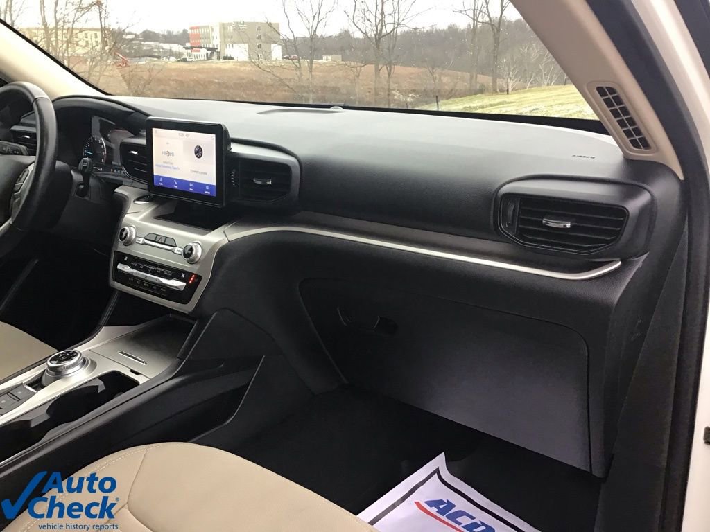 Used 2021 Ford Explorer XLT image 26