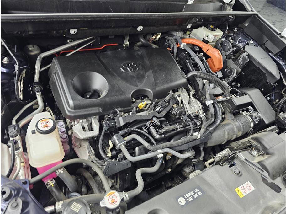 Used 2020 Toyota RAV4 XLE image 22