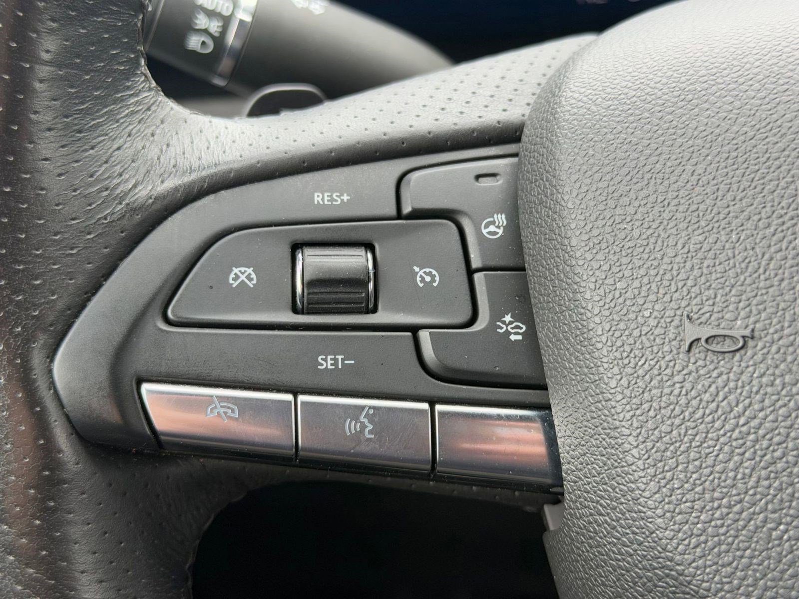 Used 2024 Cadillac XT4 Sport image 17