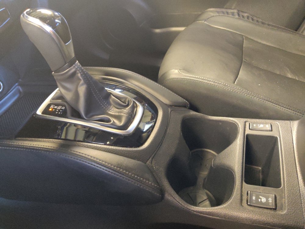 Used 2017 Nissan Rogue SL w/ SL Premium Package image 26