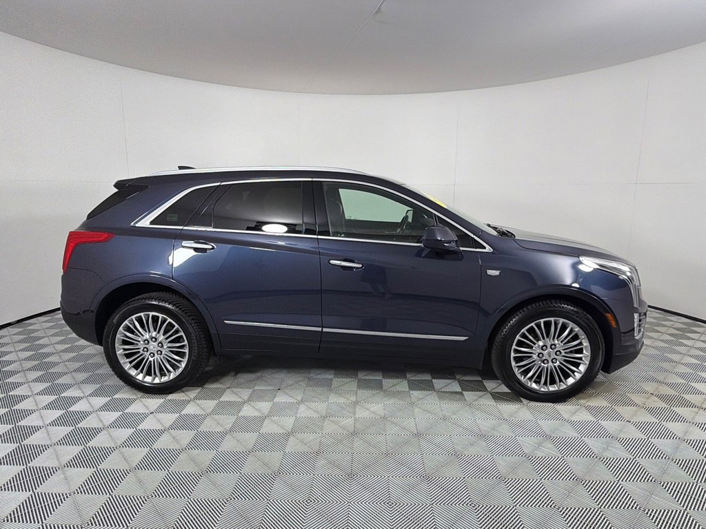 Used 2018 Cadillac XT5 Platinum w/ Driver Assist Package AWD/4WD image 4