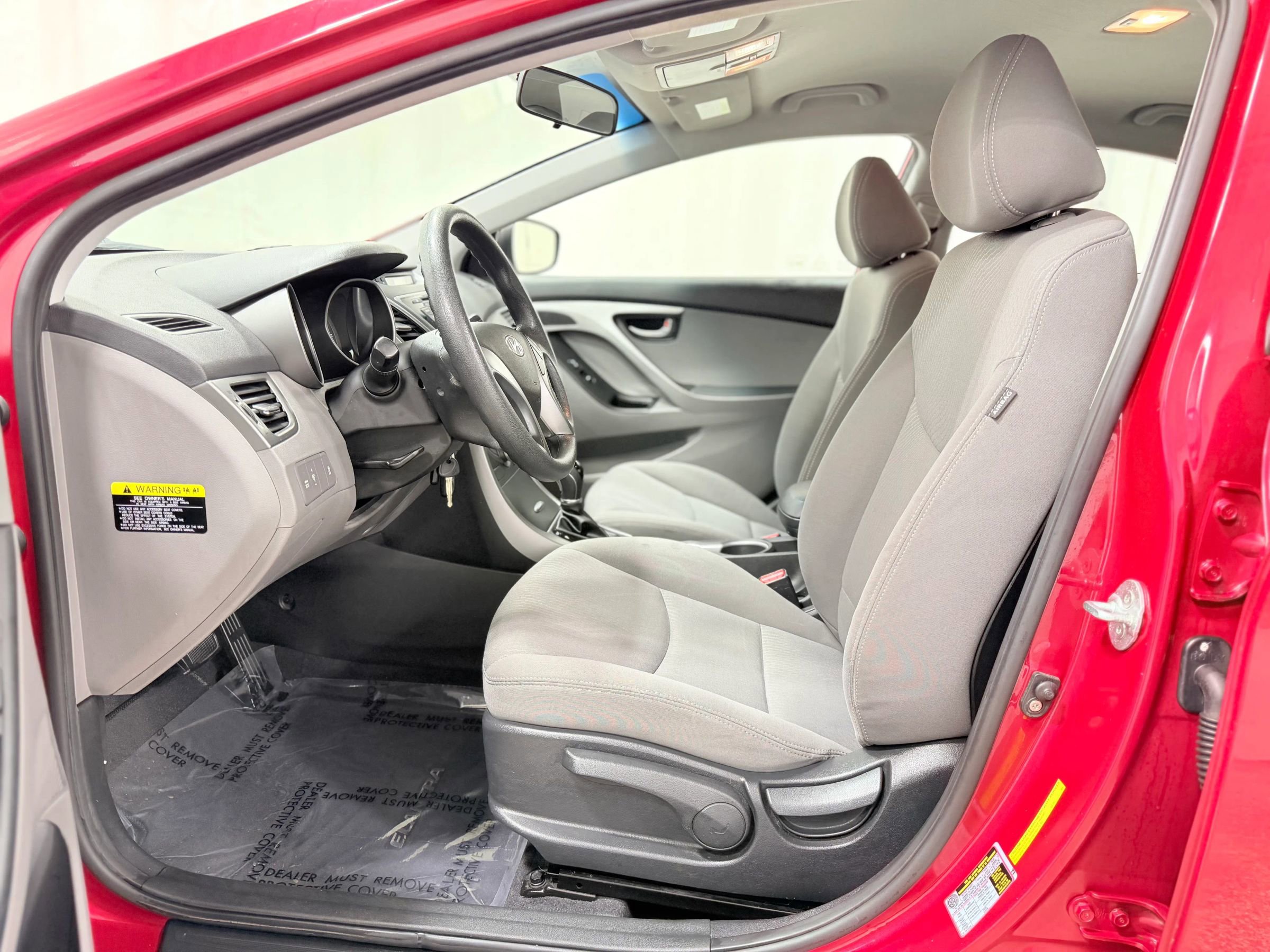 Used 2014 Hyundai Elantra SE image 13