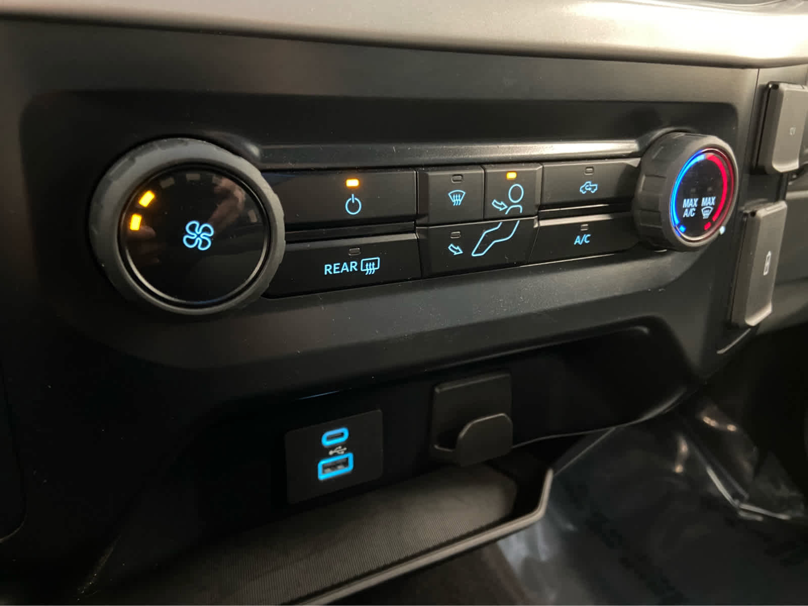 Used 2023 Ford F150 XLT AWD/4WD image 33