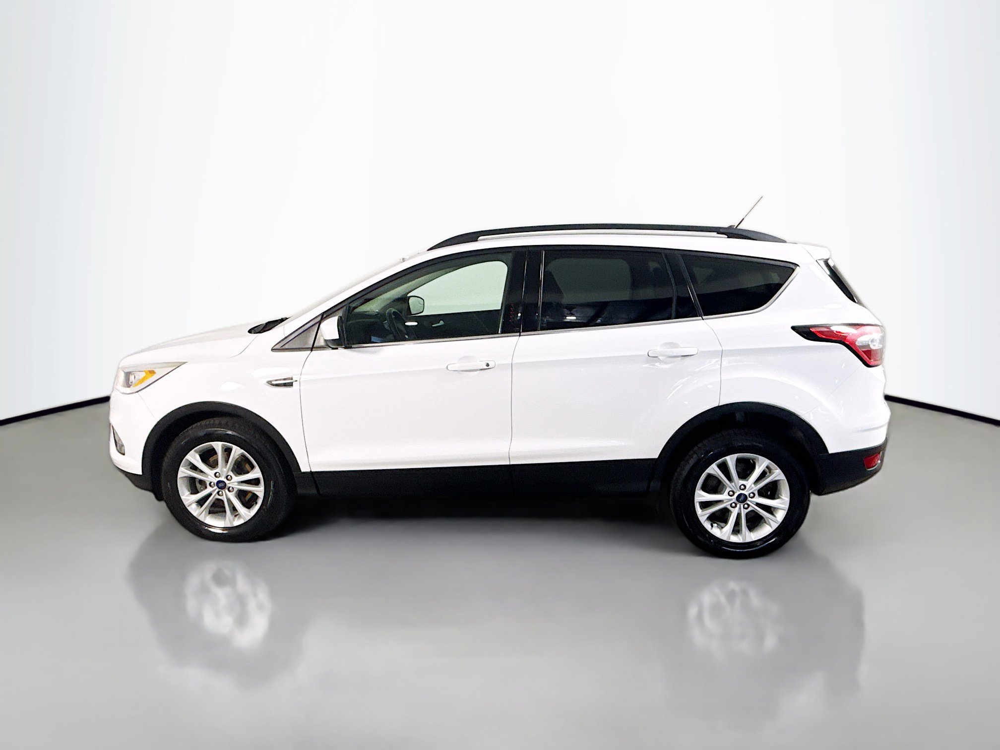 Used 2018 Ford Escape SEL FWD image 6