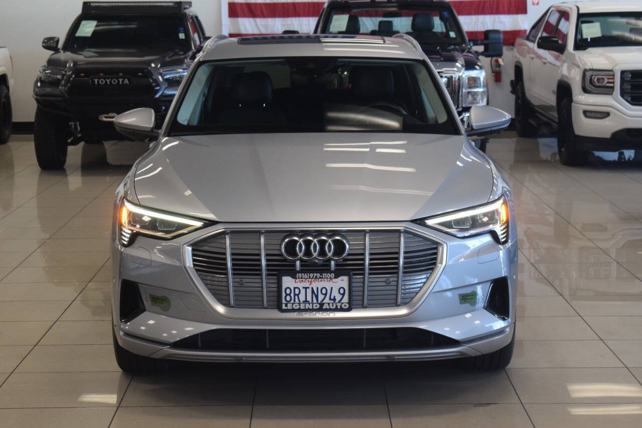 Used 2019 Audi e-tron Prestige w/ Prestige Package AWD/4WD image 8