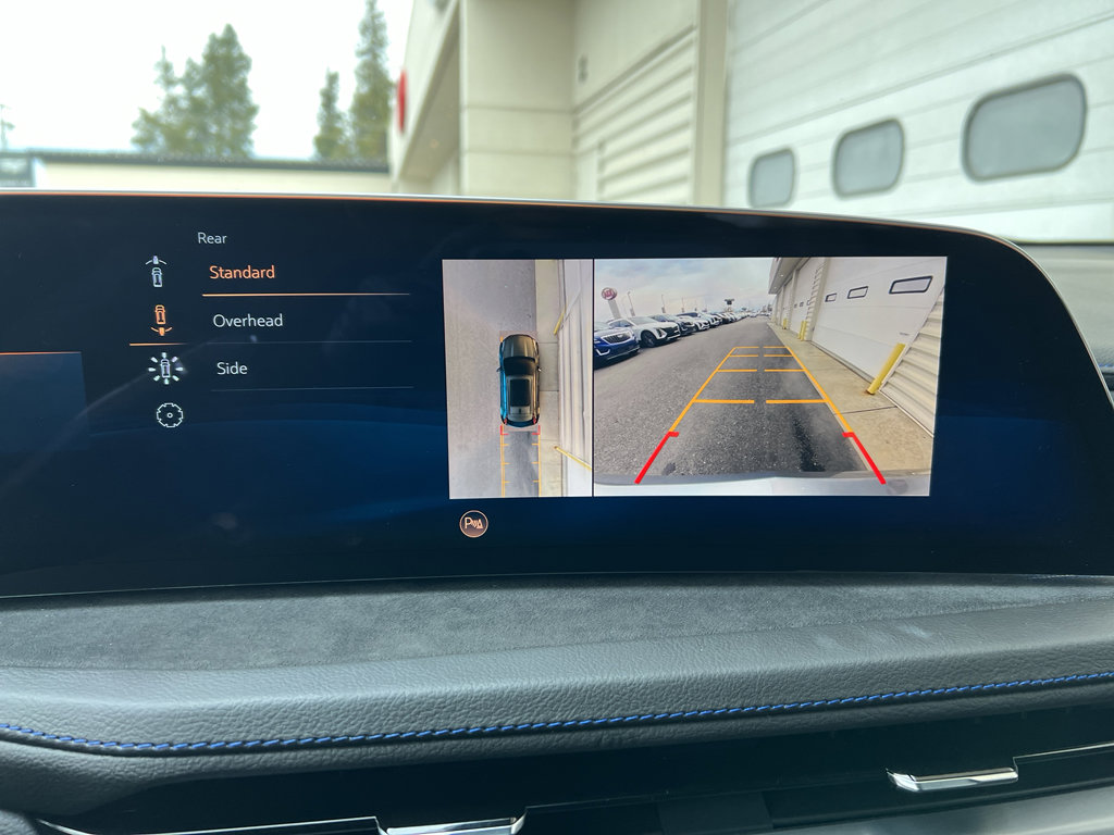 Used 2025 Cadillac XT4 Sport image 22