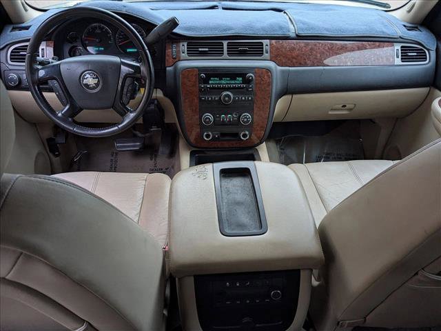 Used 2008 Chevrolet Suburban LT image 15