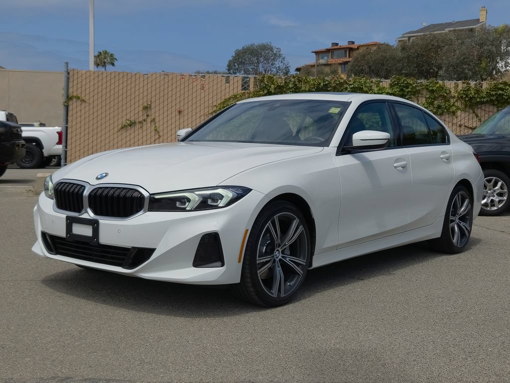 Used 2023 BMW 330i Sedan w/ Driving Assistance Package RWD image 2