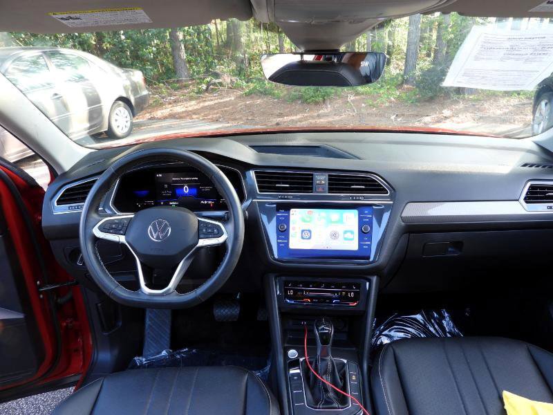 Used 2023 Volkswagen Tiguan SE w/ Panoramic Sunroof Package image 33