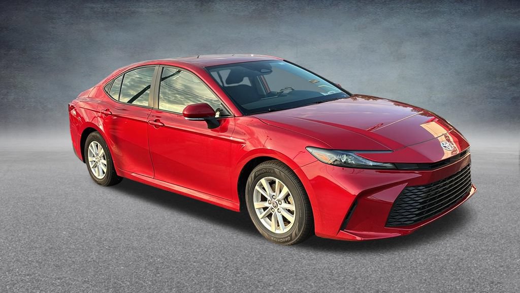Used 2025 Toyota Camry LE FWD image 2