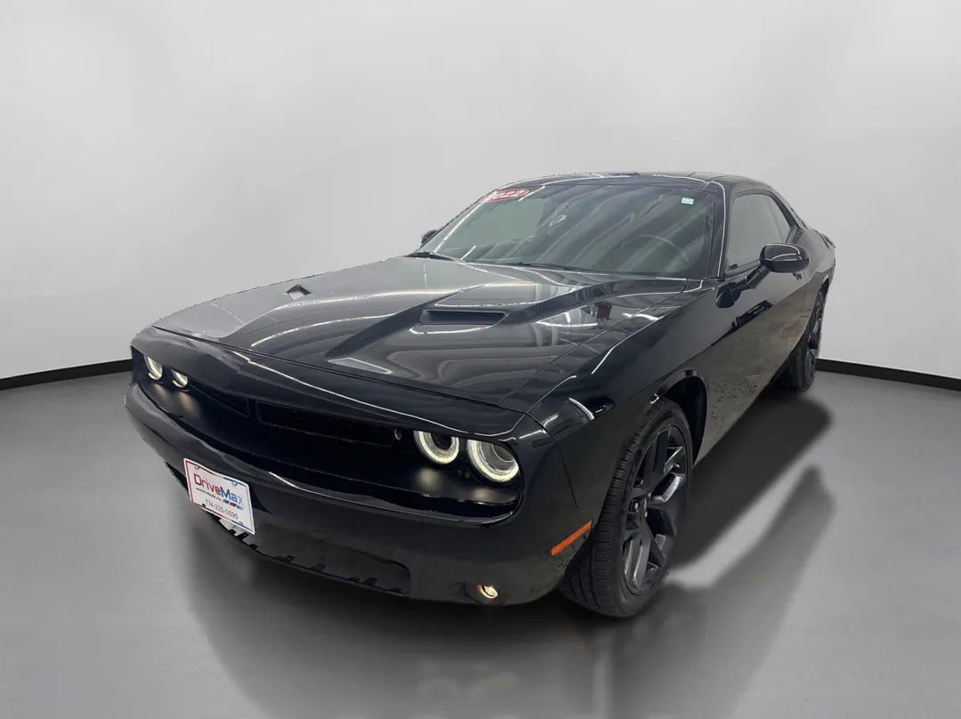 Used 2022 Dodge Challenger SXT w/ Blacktop Package image 4