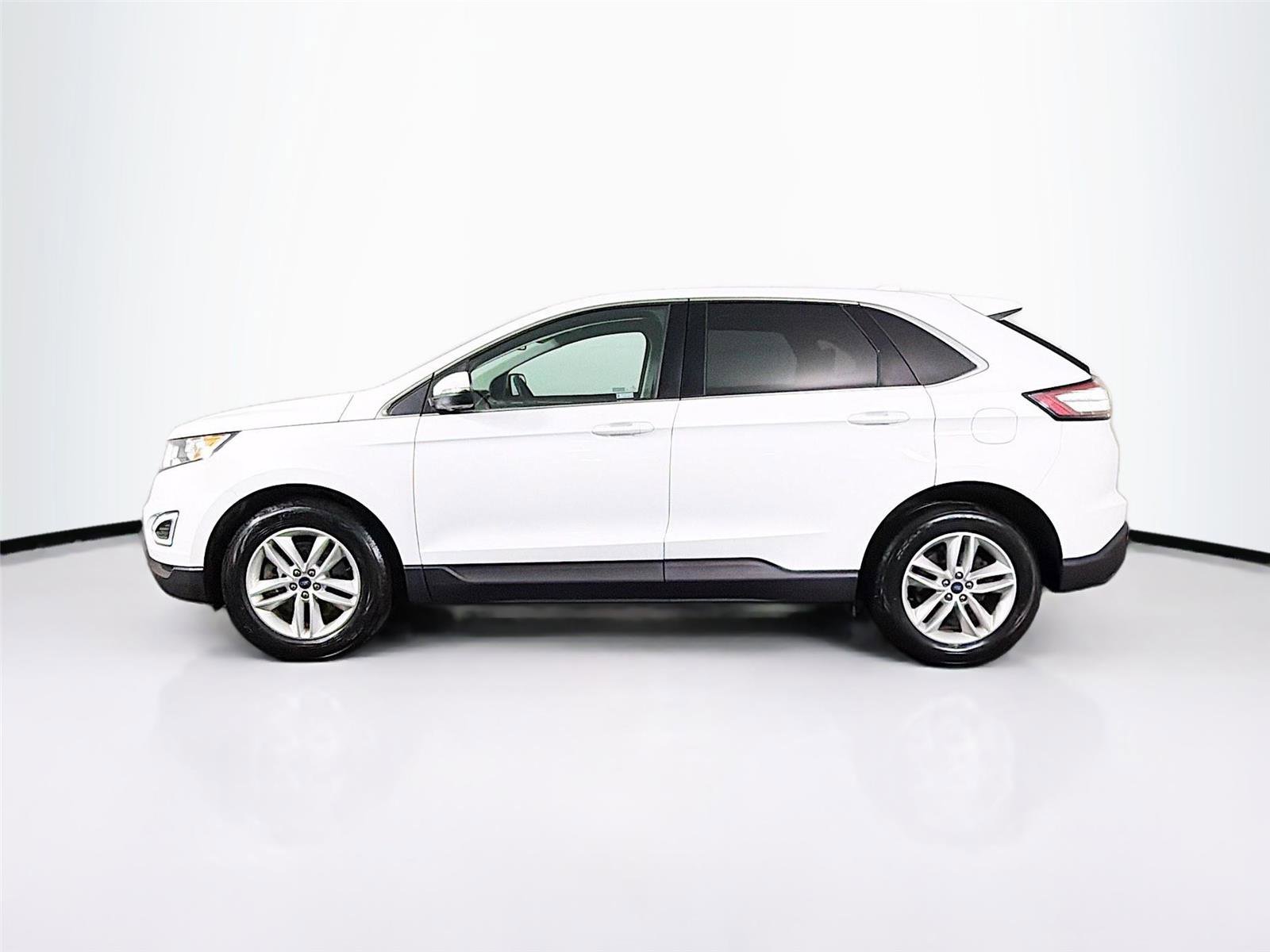 Used 2018 Ford Edge SEL w/ Class II Trailer Tow Package image 4
