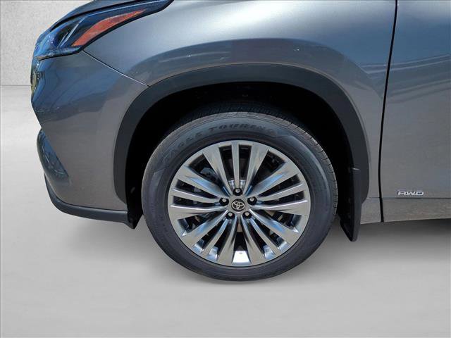 New 2026 Toyota Highlander Platinum AWD/4WD image 10