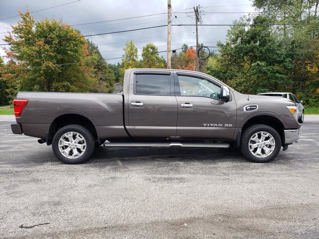 Used 2016 Nissan Titan SL image 8