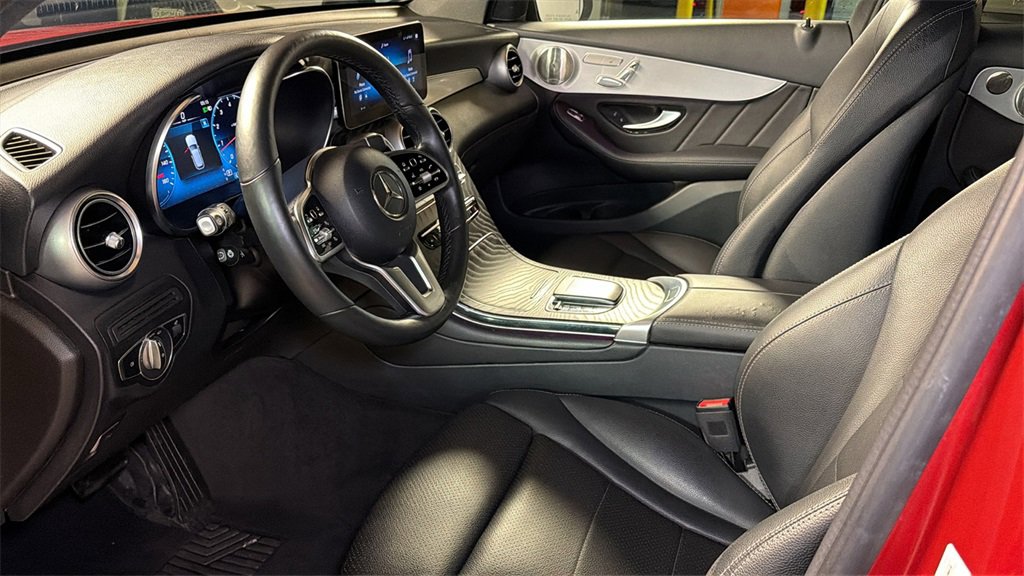 Used 2021 Mercedes-Benz GLC 300 4MATIC w/ AMG Line image 26