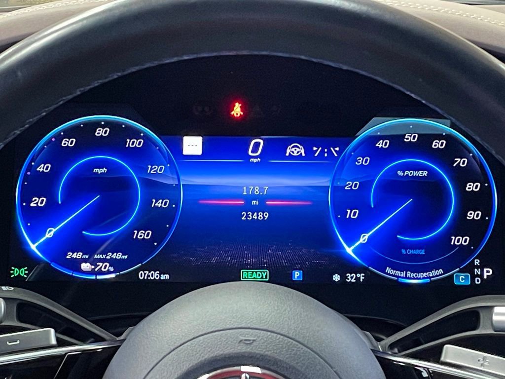 Used 2022 Mercedes-Benz EQS 580 4MATIC Sedan image 29