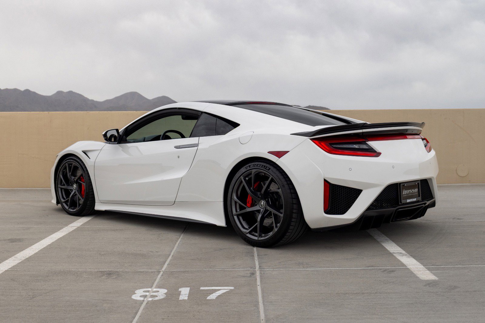 Used 2017 Acura NSX image 8