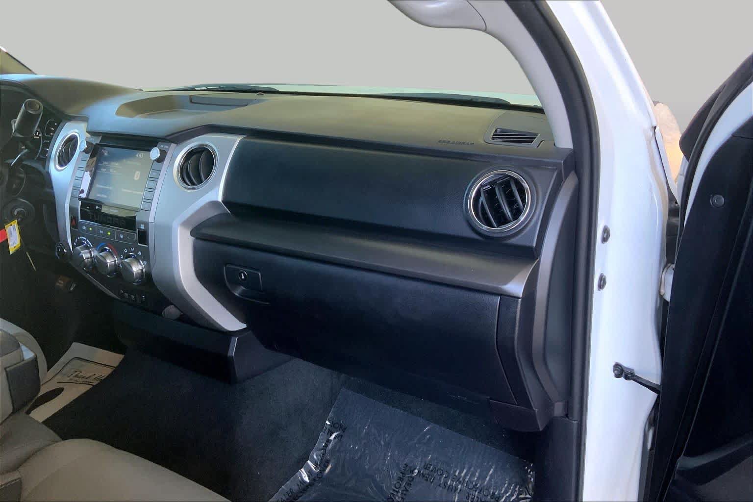 Used 2021 Toyota Tundra SR5 AWD/4WD image 18