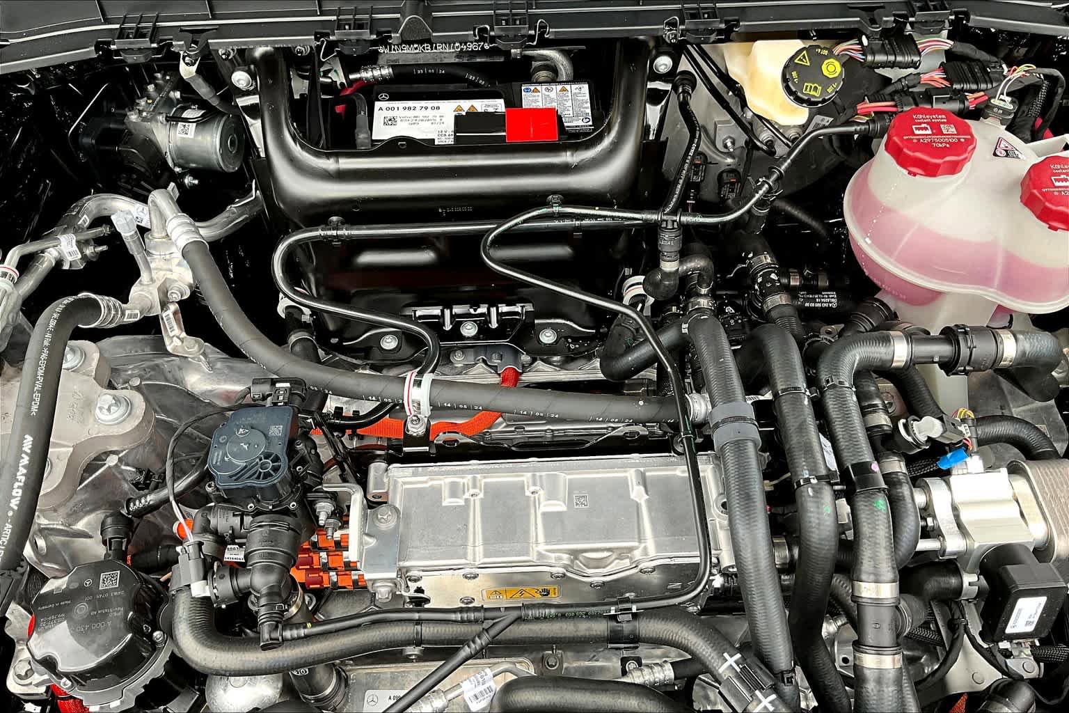 Used 2024 Mercedes-Benz EQB 300 4MATIC image 18