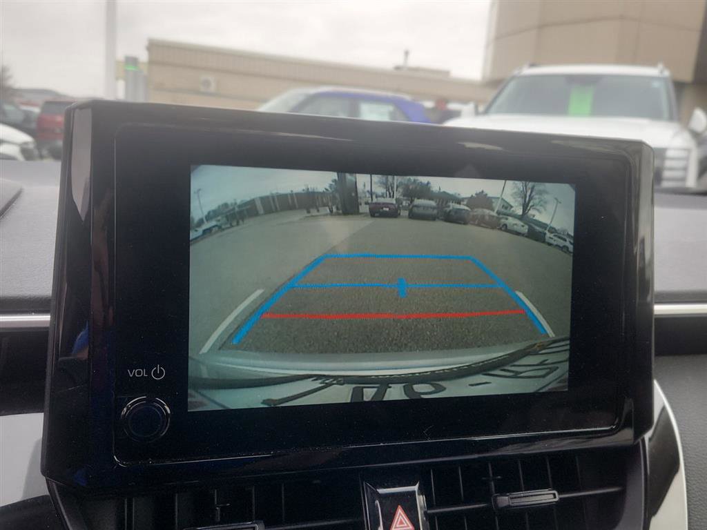 Used 2024 Toyota Corolla LE w/ LE Convenience Package FWD image 17