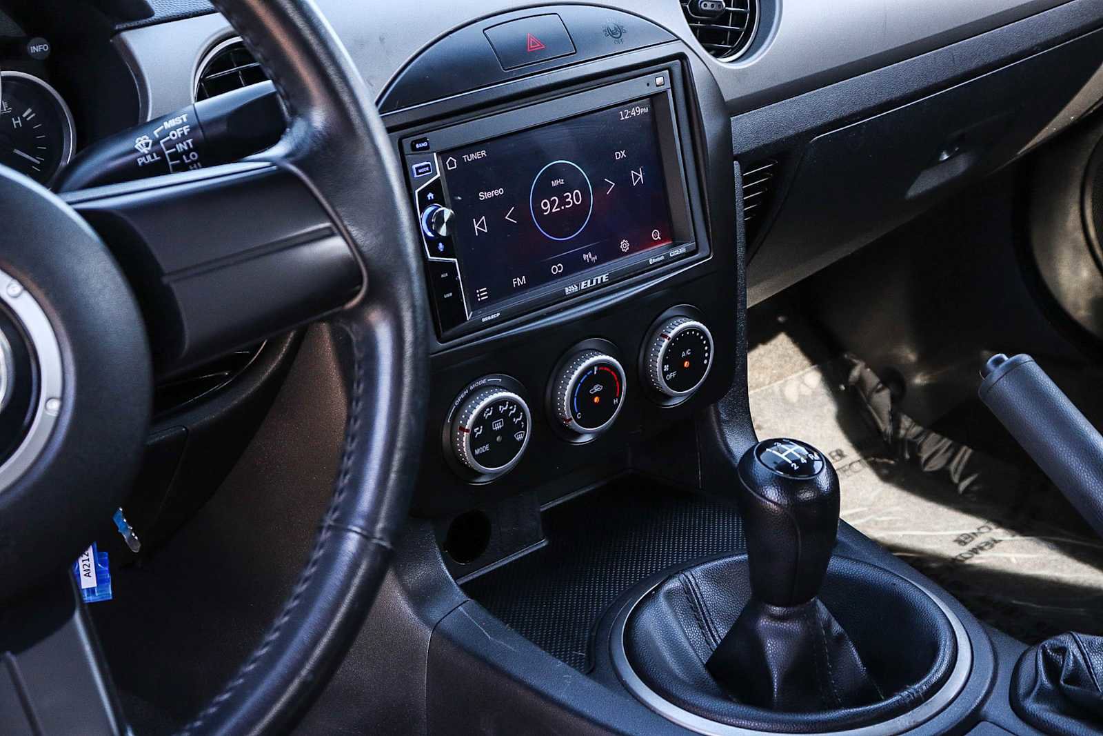 Used 2010 MAZDA MX-5 Miata Sport image 12