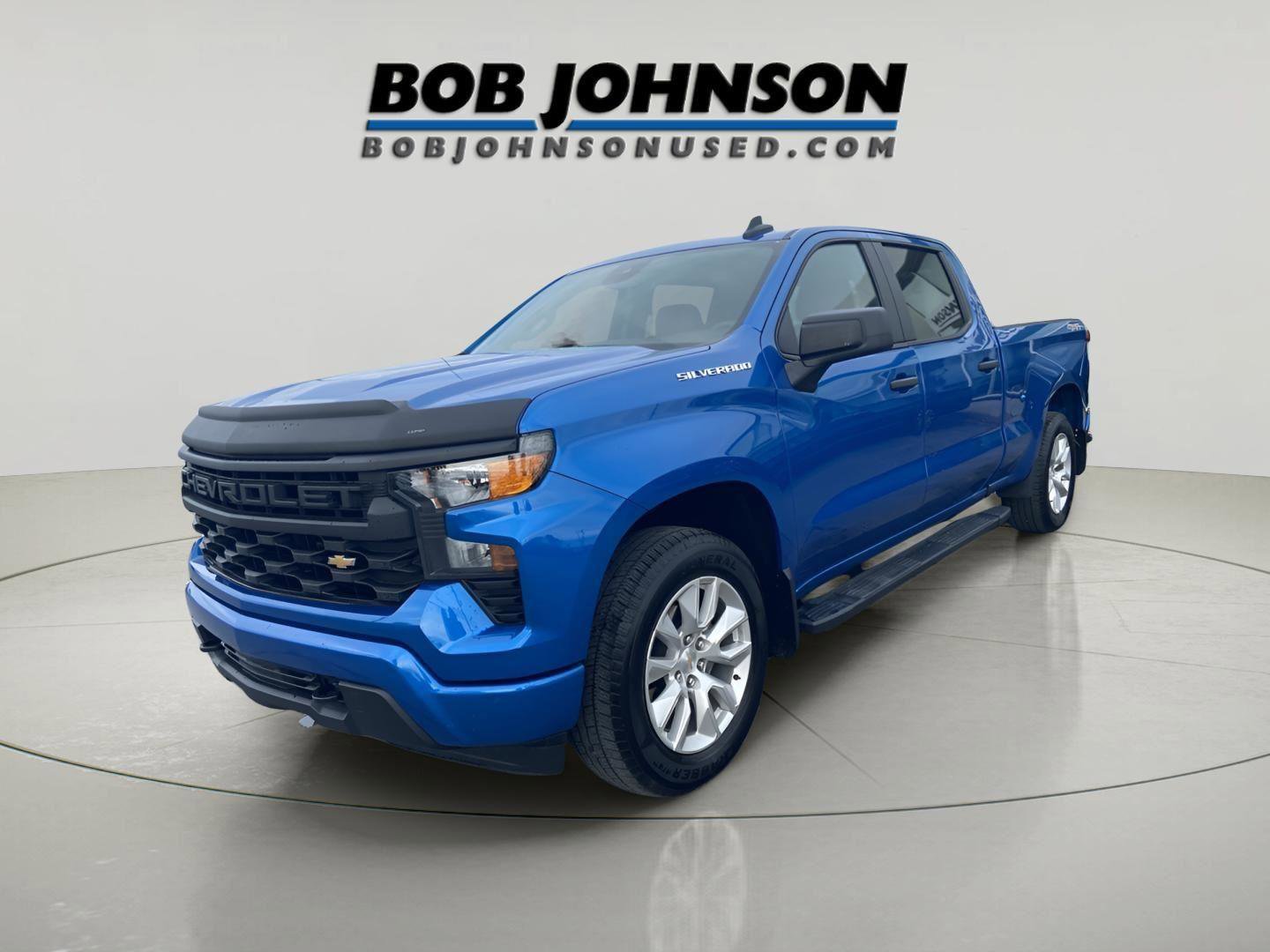 Used 2024 Chevrolet Silverado 1500 Custom image 3